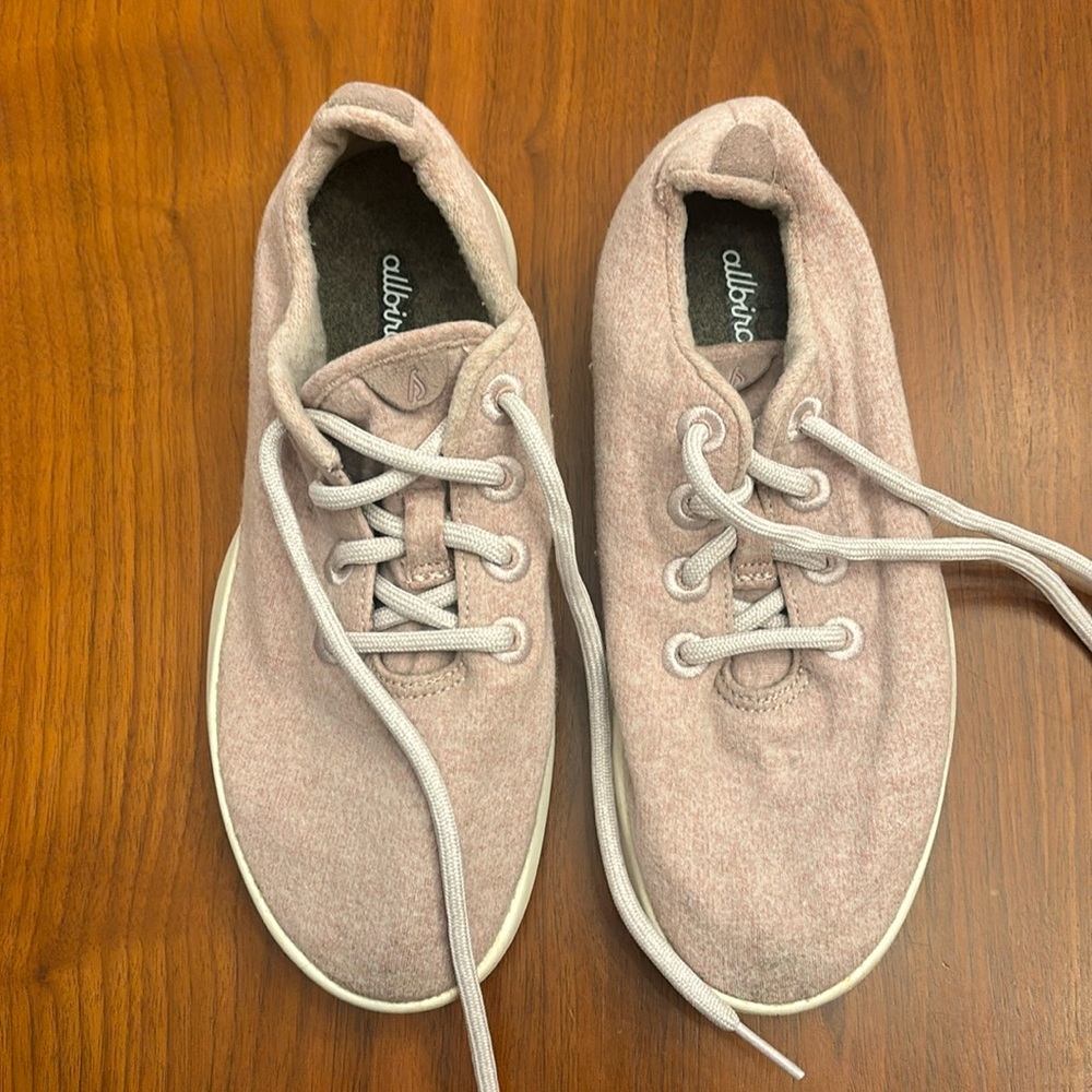 Good condition, worn Allbirds. Size 7. Light pink.
